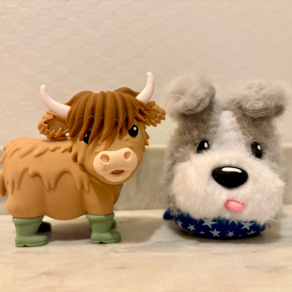 Bath & Body Works Highland Cow/Fluffy Dog Pocketbac Sanitizer Holders